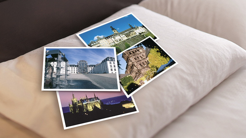 Kissen mit Postkarten